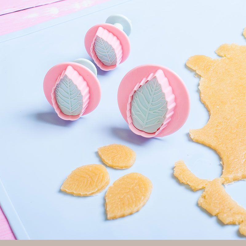 Foremki do wycinania masy cukierniczej „Listki”