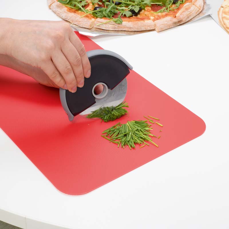 Nóż do pizzy z osłonką 