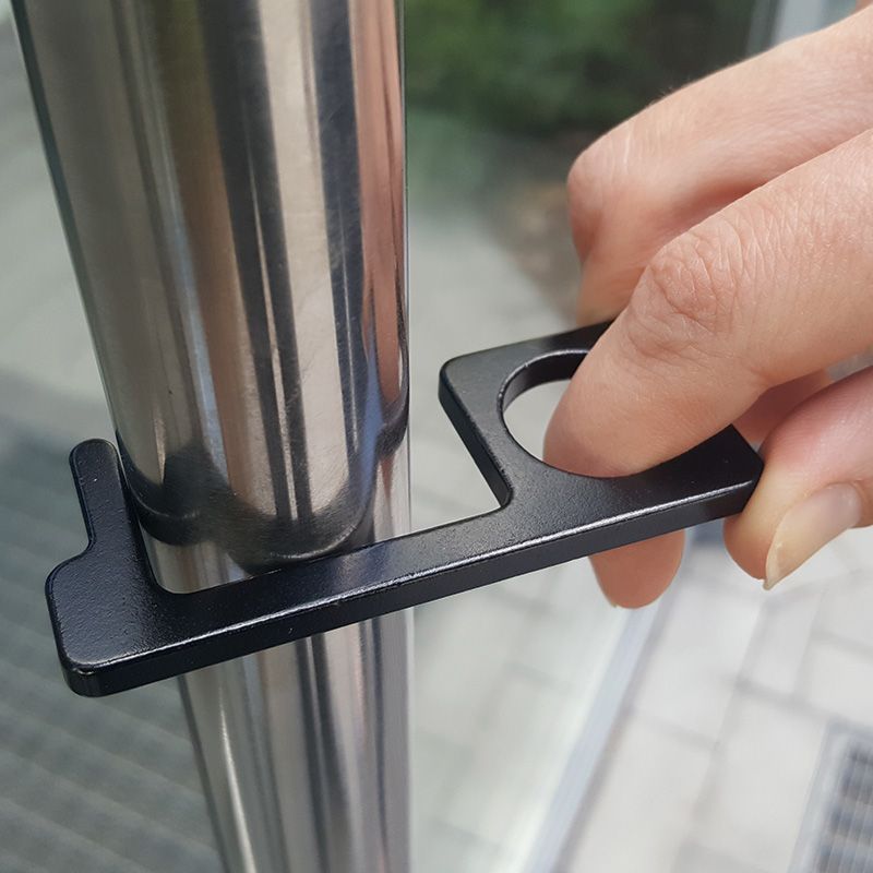 Bezkontaktowy uchwyt „Klucz”