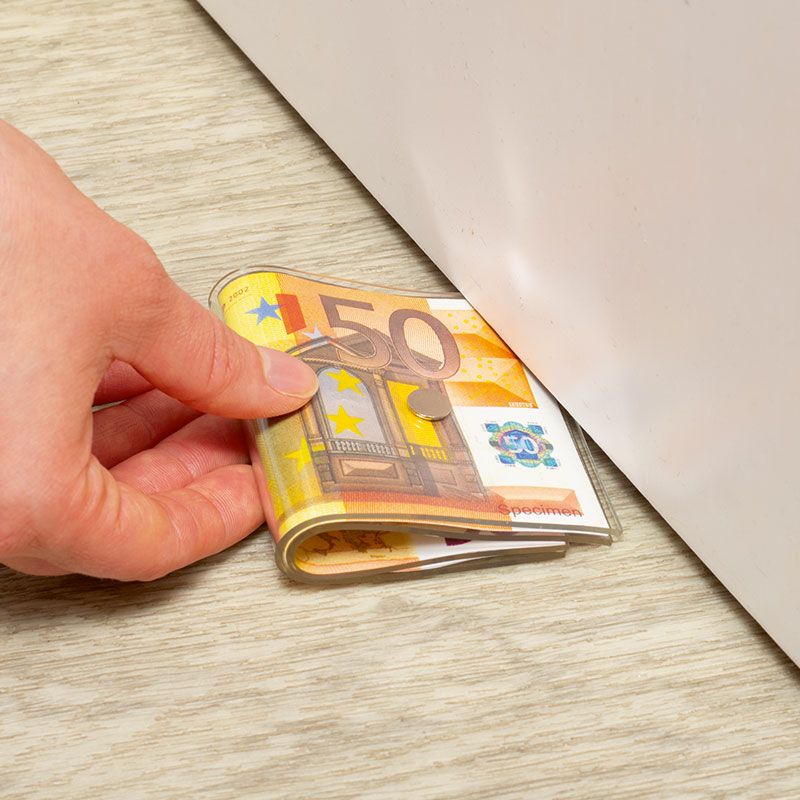 Stoper pod drzwi - pieniądze EUR