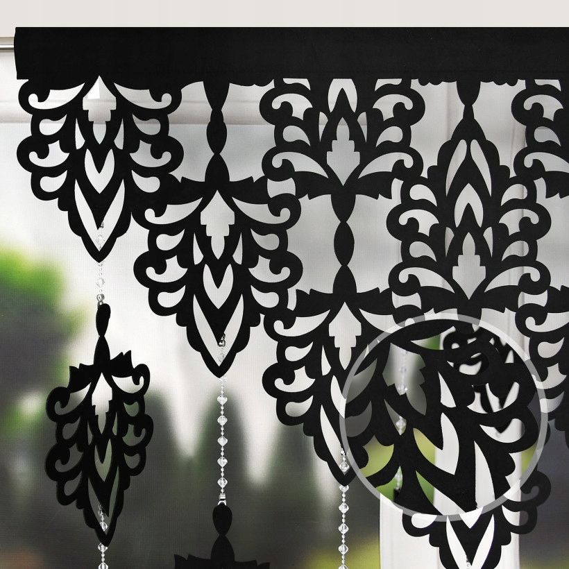 Panel okienny 100x150 czarny z ażurowymi liśćmi i koralikami