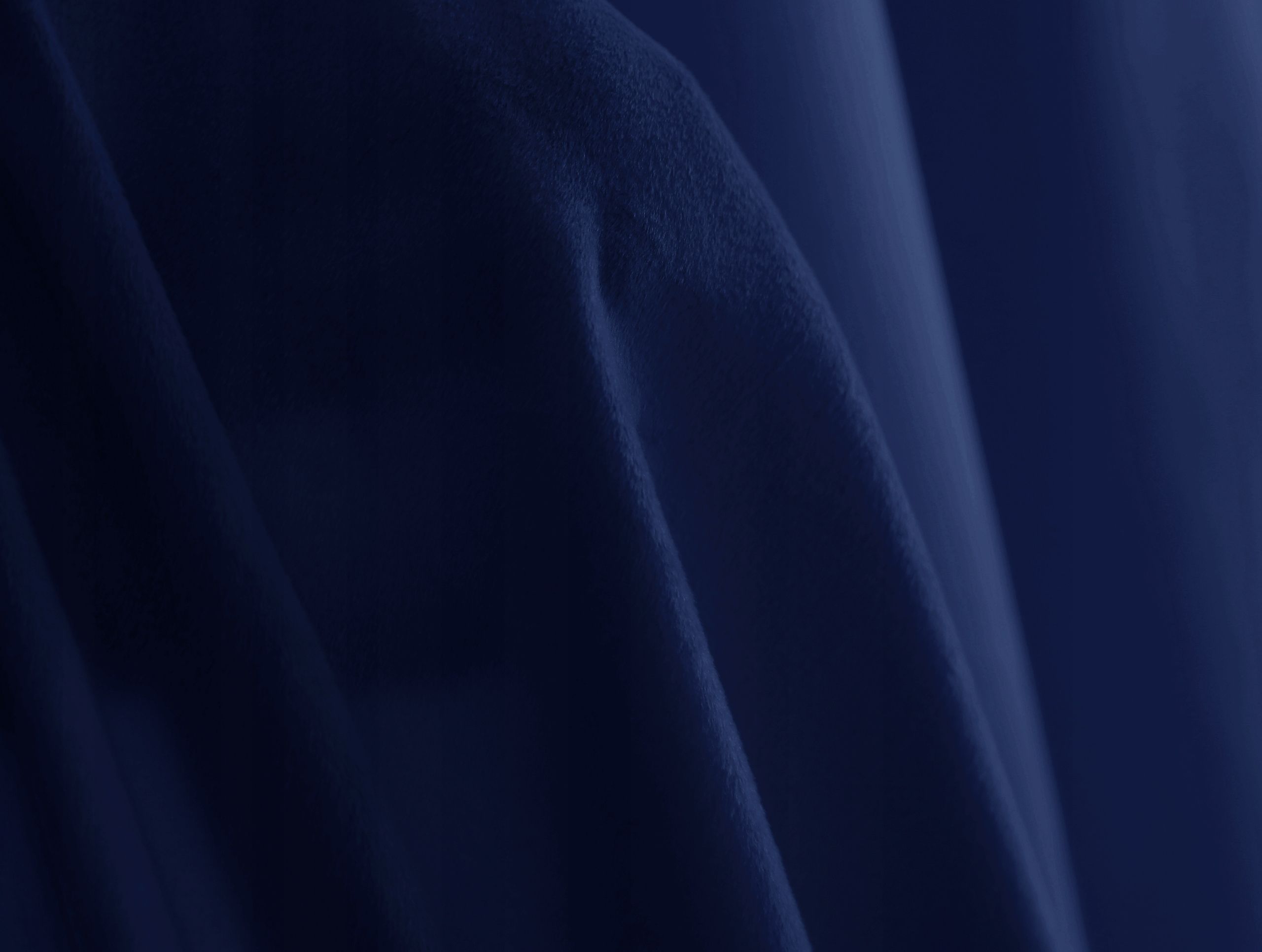 Zasłony Glamour z weluru na przelotkach 140x230 cm, 1 szt. - kolor granat (1 szt.)