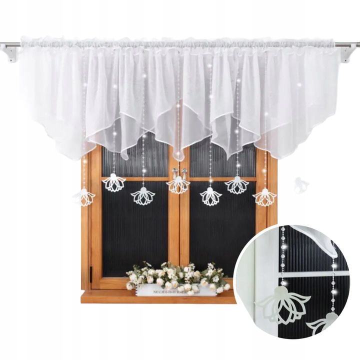 Firana krótka dekoracyjna, zawieszki białe filcowe, 400x110 cm