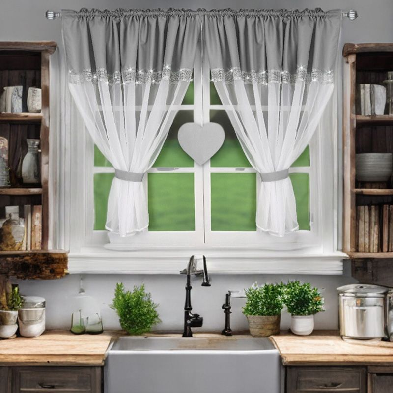 Szaro-biała firanka z cyrkoniami i sercem 400x145 cm