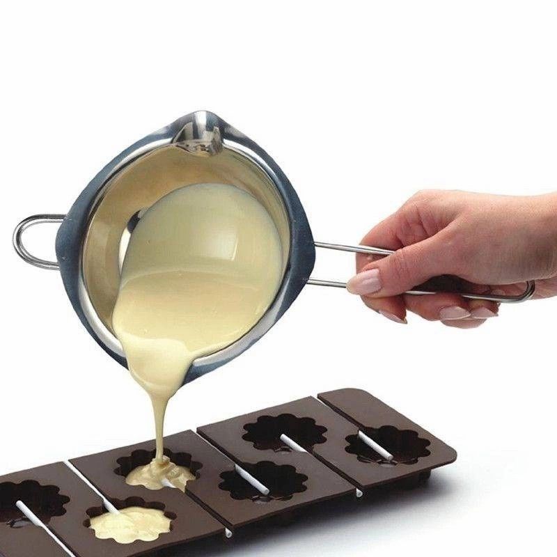 Stalowa miska do roztapiania produktów w kąpieli wodnej
