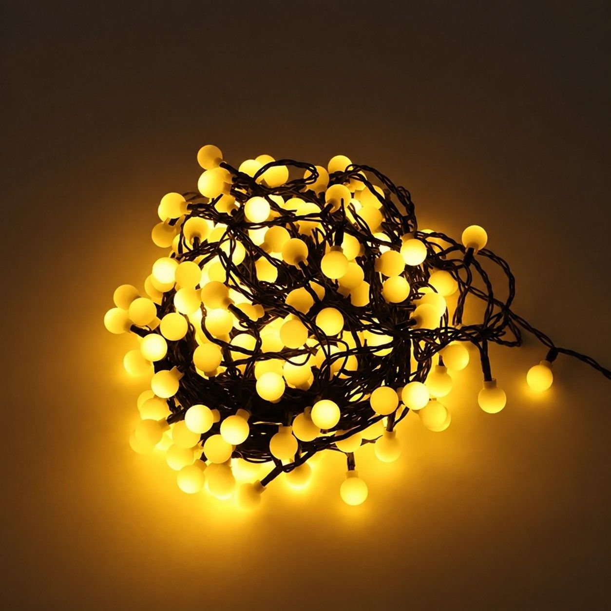 Lampki LED kulki o ciepłej barwie